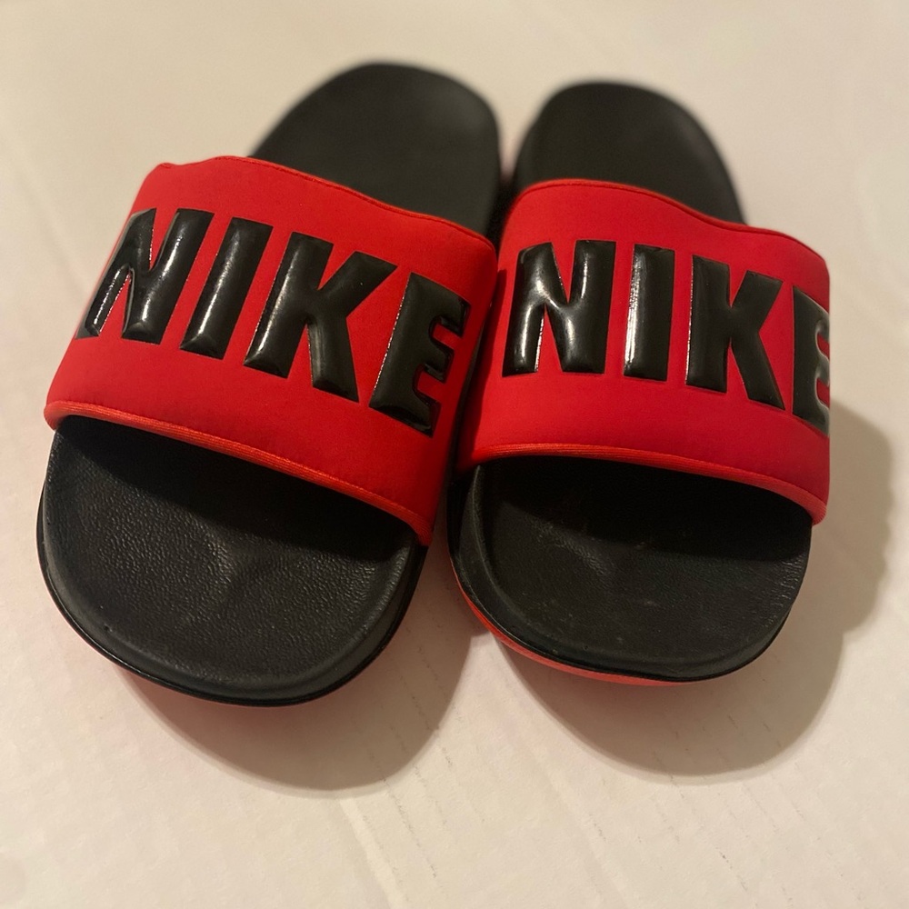 Nike Revolve Foam Men’s Slides Size 7 black/red